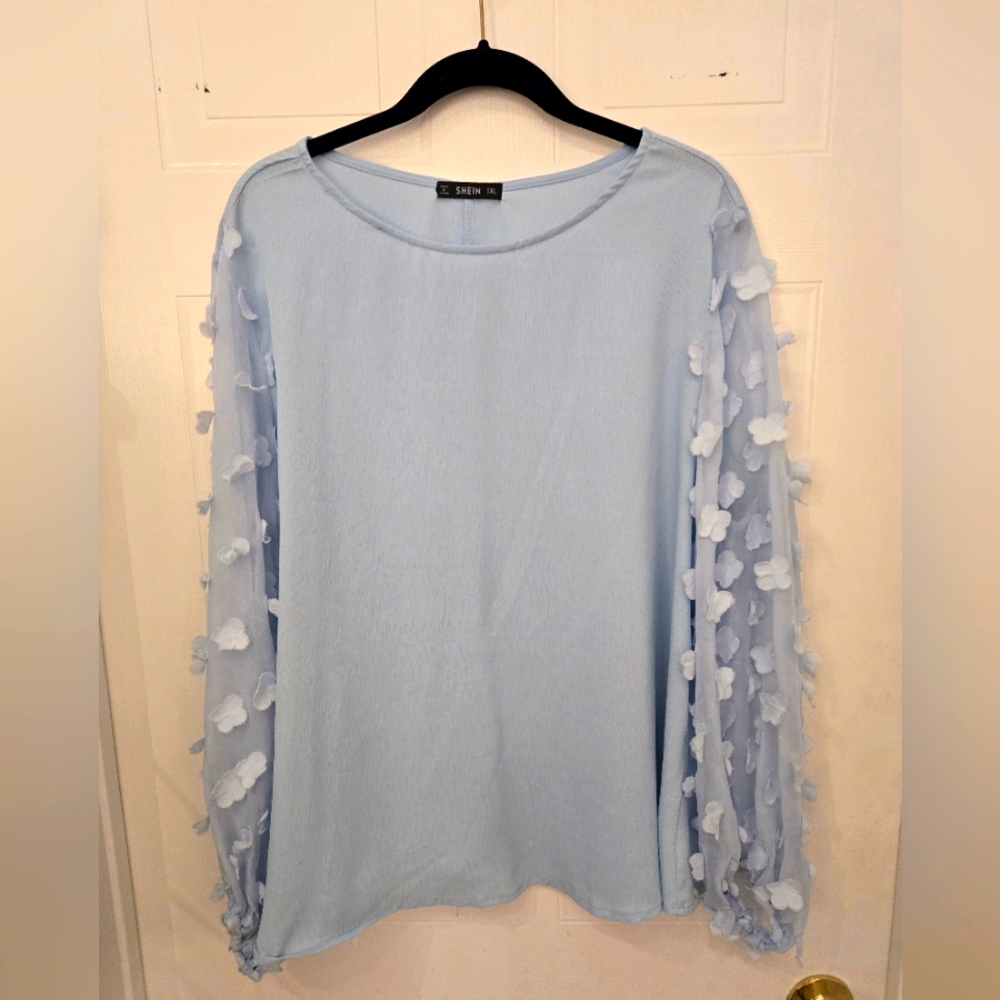 SHEIN Light Blue Floral Applique Long Sleeve Top